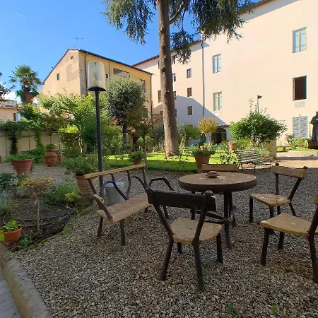 Casa Per Ferie Suore Oblate Dell'assunzione Bed and Breakfast Φλωρεντία