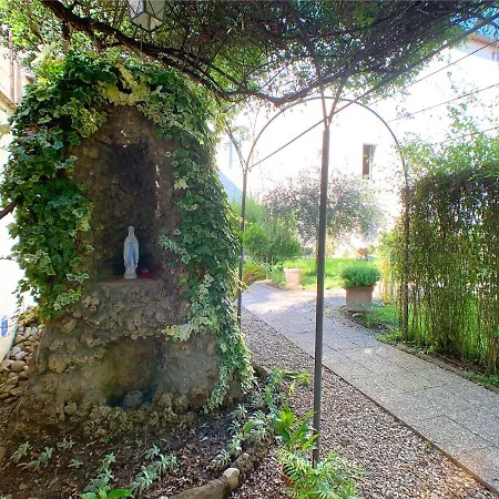 Casa Per Ferie Suore Oblate Dell'assunzione Bed and Breakfast *